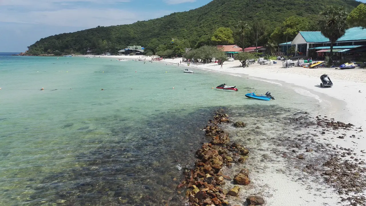 A Comprehensive Guide for Digital Nomads Visiting Koh Phangan, Thailand