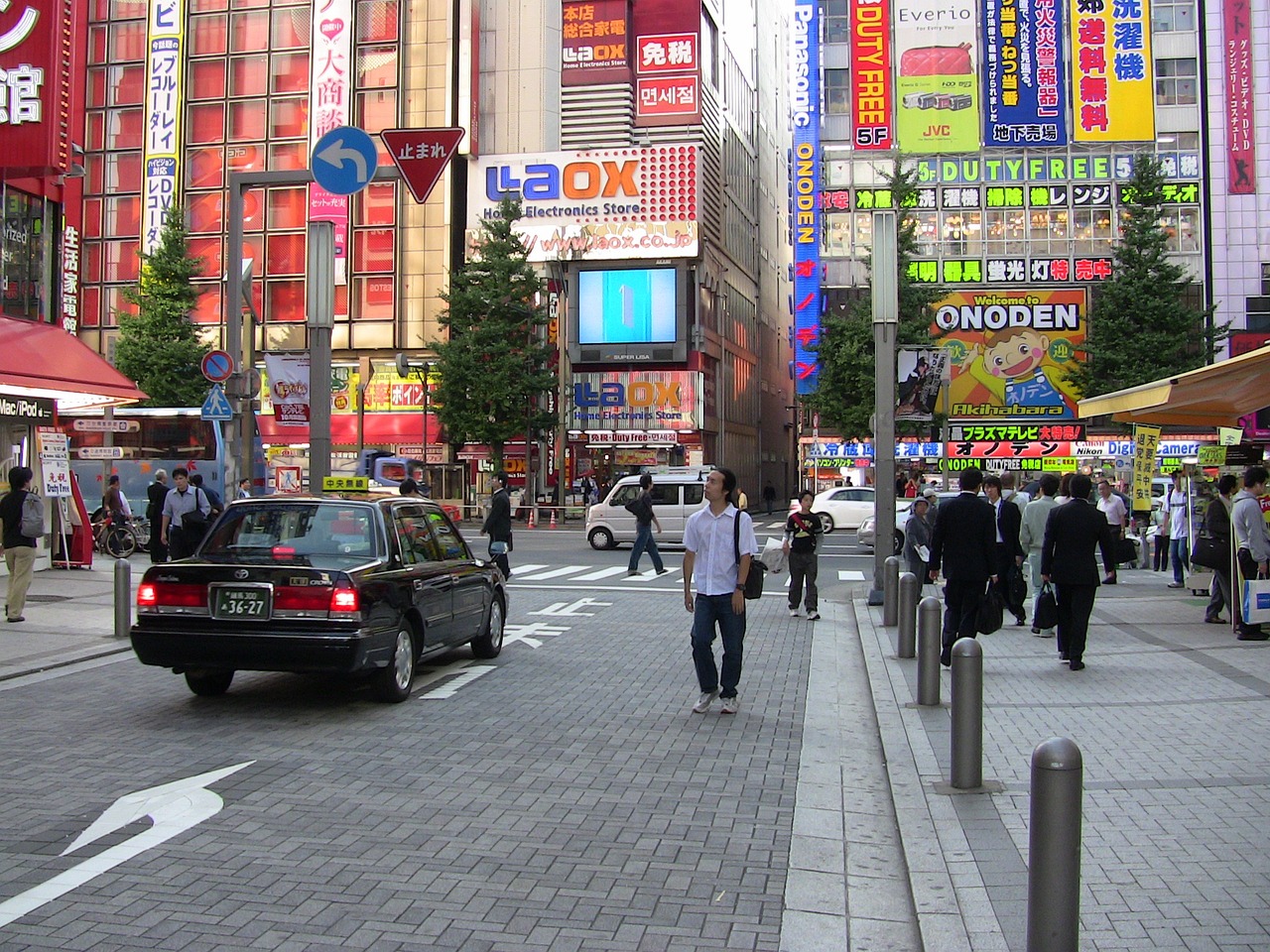 Tokyo Travel Guide on a Budget