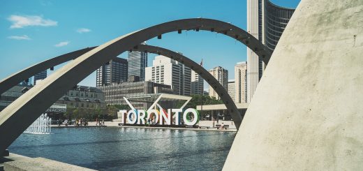 Toronto Travel Guide on a Budget