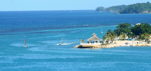 Jamaica Travel Guide on a Budget