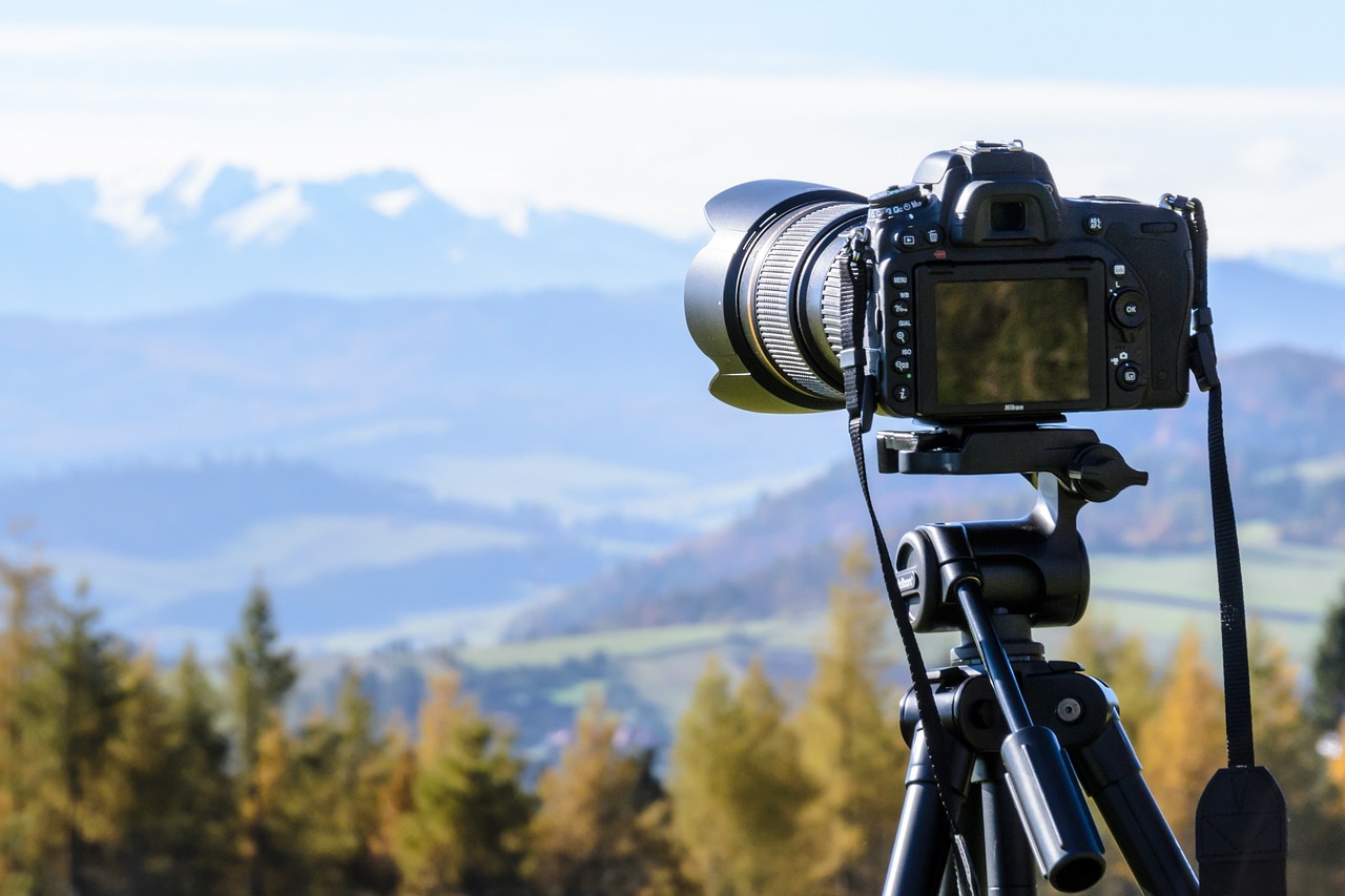 Which tripod is best for solo travel?