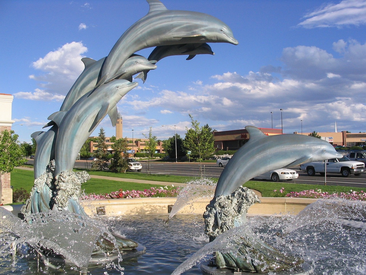 What are the best months to visit Denver Colorado?