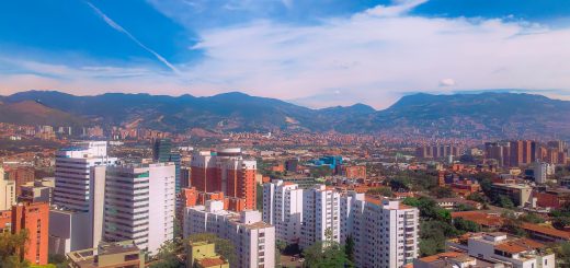 What do I need to know before going to Medellin Colombia?
