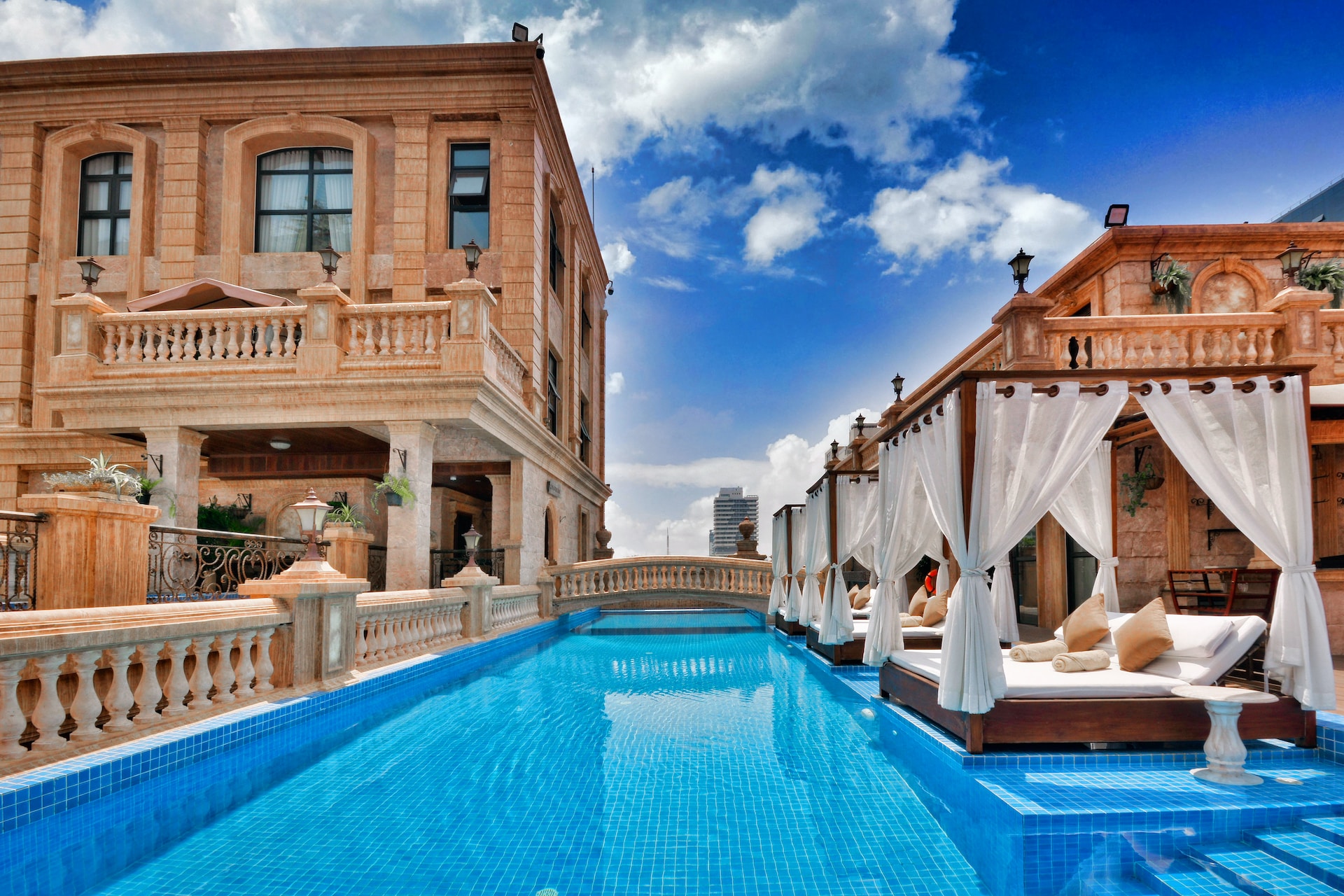 How to get the best deals on hotels in Europe?
