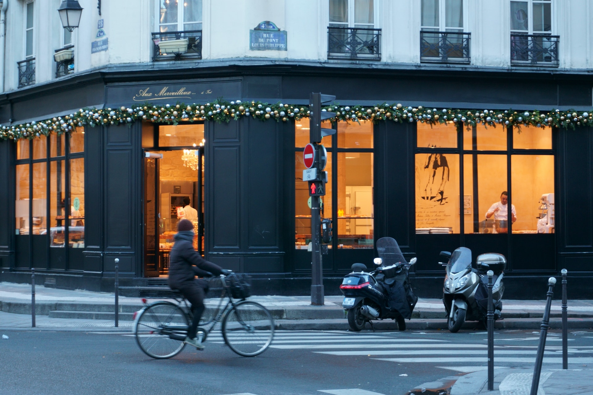 Is Le Marais a nice area in Paris?