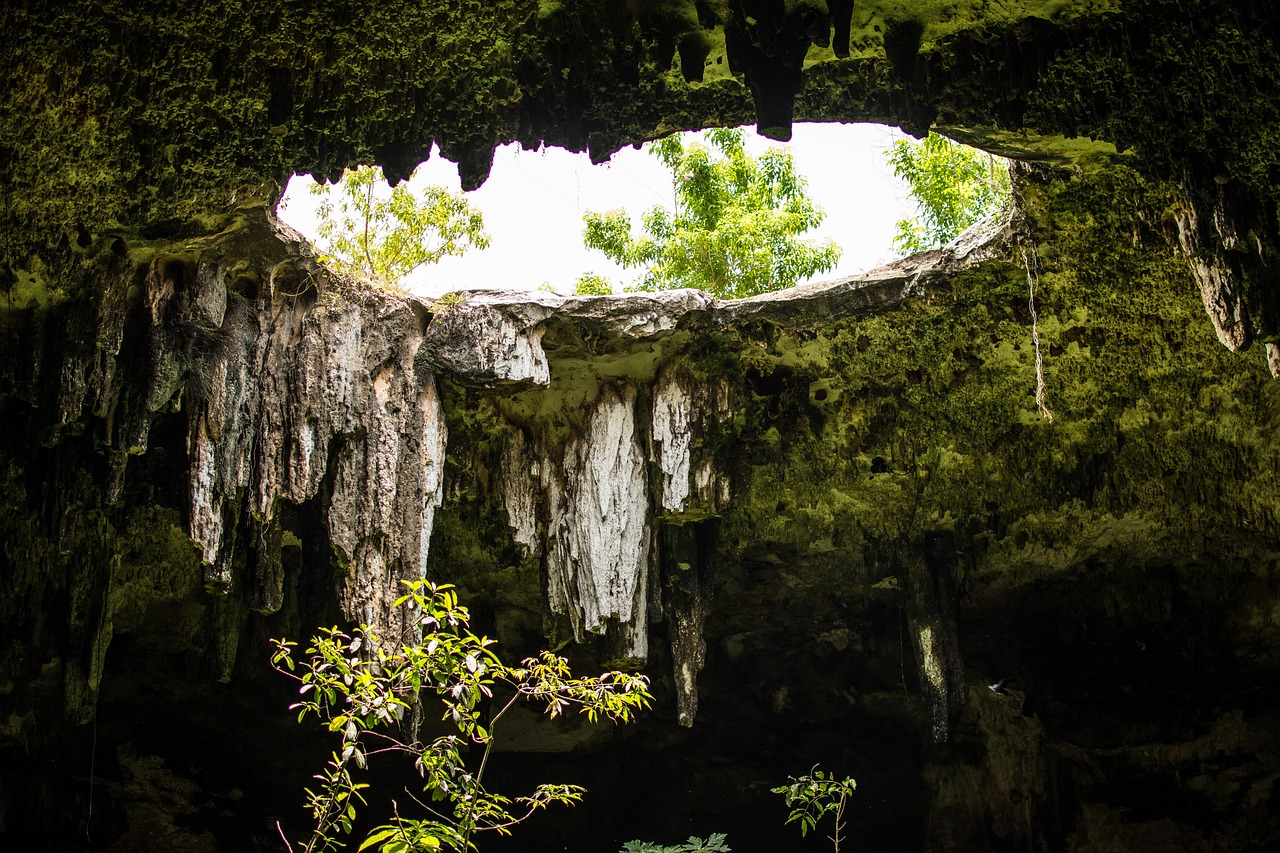 What is the largest cave system in Mexico?