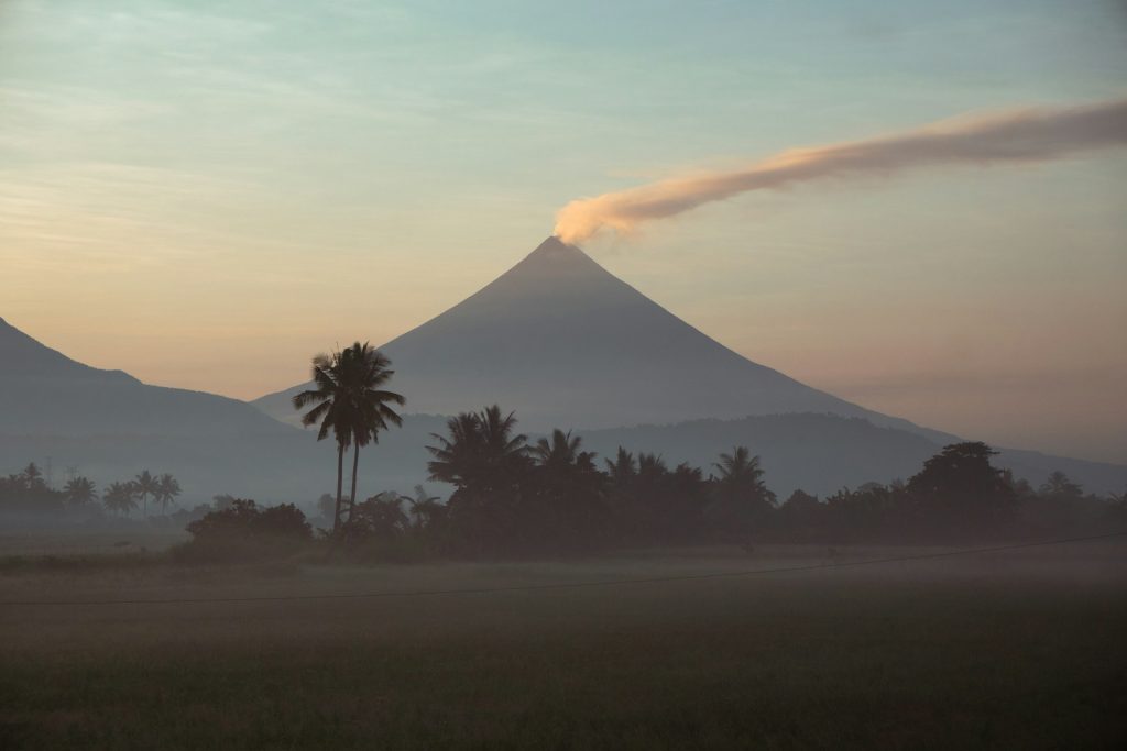 What is the safest volcano to visit?