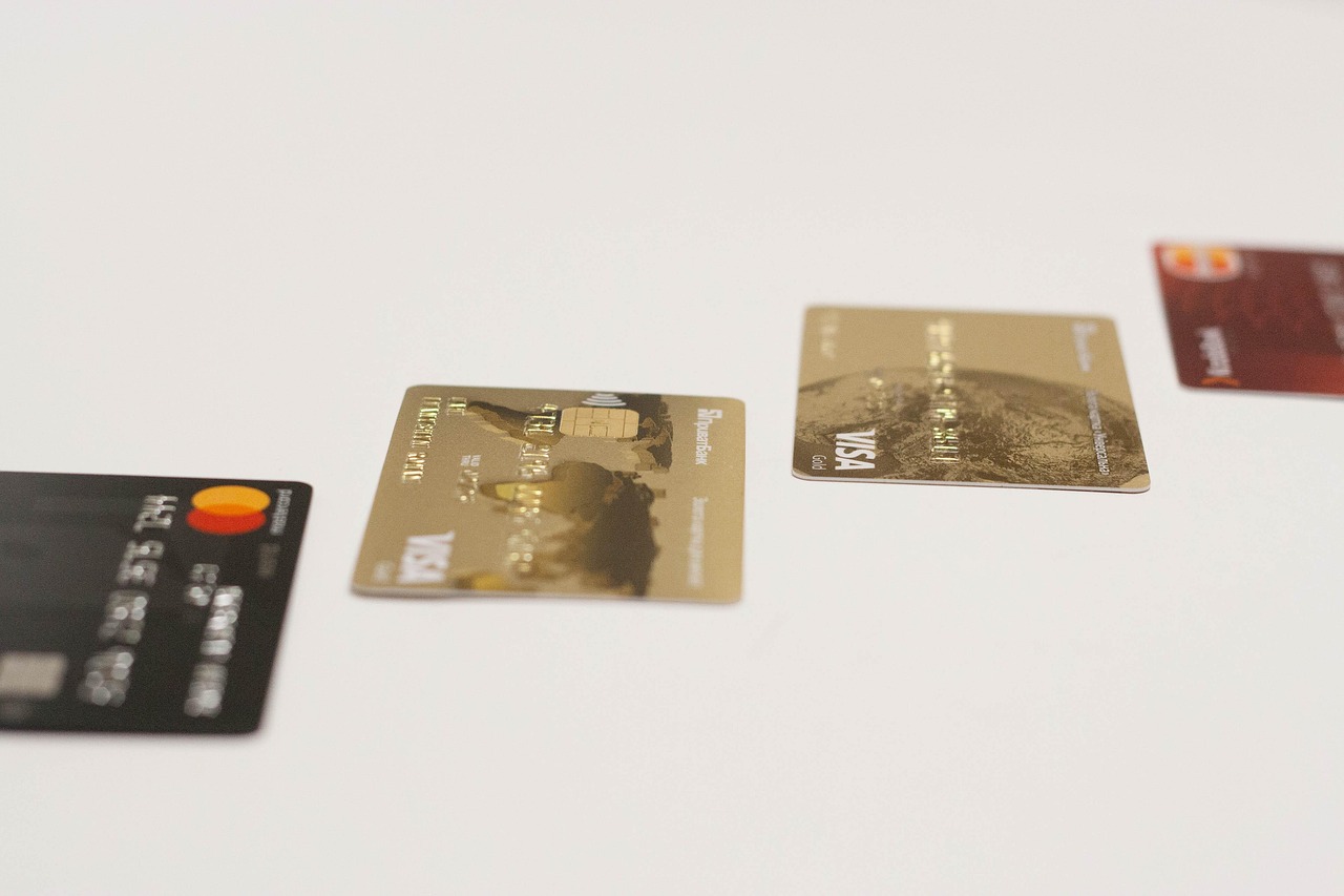 Best Banking Apps & International Cards for Remote Workers
