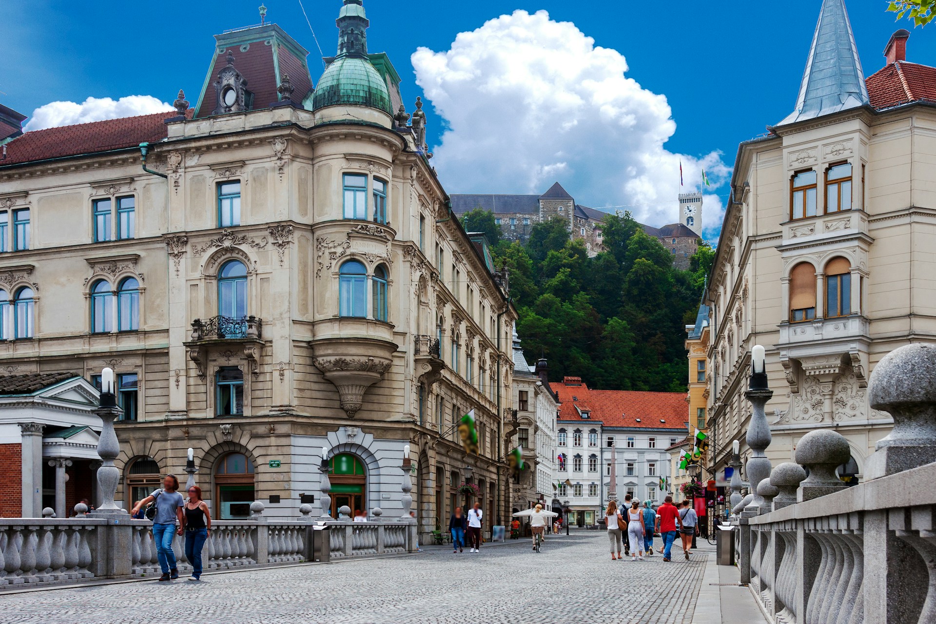 How to Find the Shortest (and Cheapest) Flights to Europe — Plus a Calculator to Plan Your Layovers”