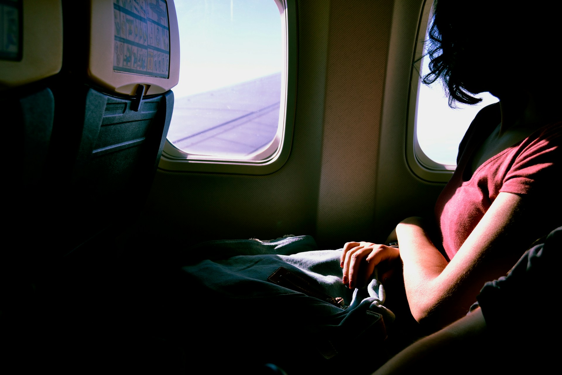 Beat Jet Lag Fast: Science-Backed Tips and a Personalized Sleep Schedule Tool