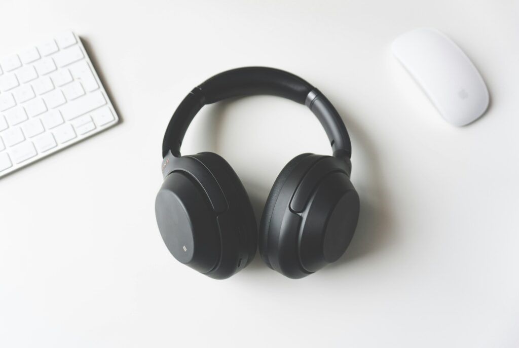 Best Noise-Cancelling Headphones for Work on the Go